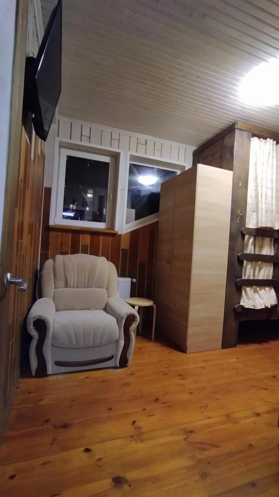 Отель "Swallow House" Cerkasî Cameră foto
